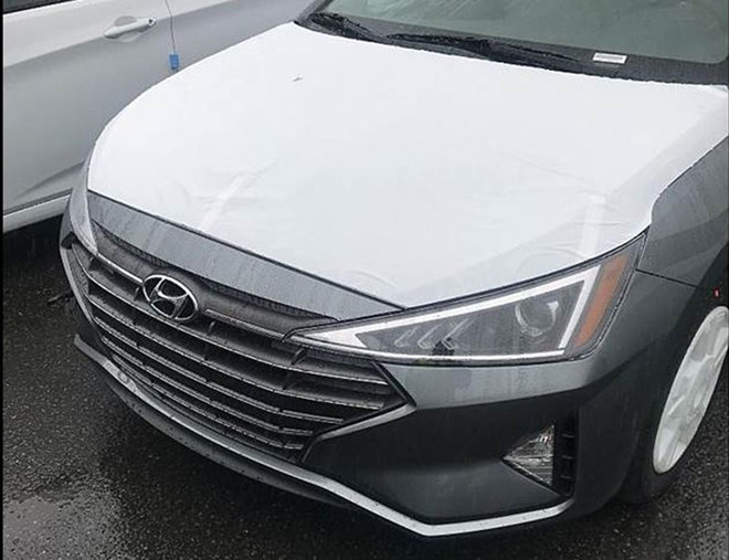 You are currently viewing Lộ diện hình ảnh đầu tiên của Hyundai Elantra 2019