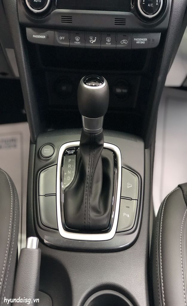 Hình ảnh Hình Ảnh Xe Hyundai Kona Màu Đen 33 Hình Ảnh Hình Ảnh Xe Hyundai Kona Màu Đen 33