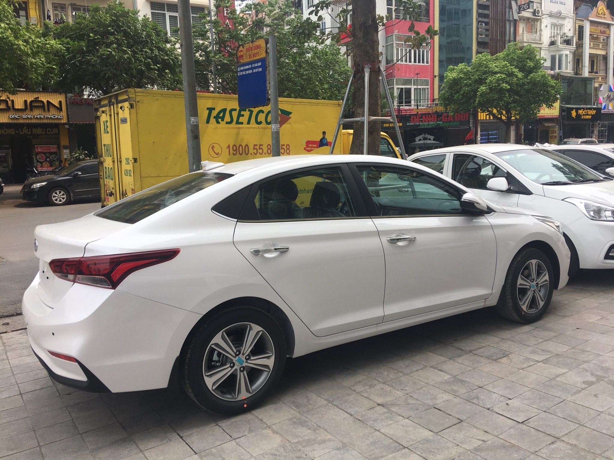 Hyundai Accent AT TC 2019 Trắng xe lướt 9000km  FastCars