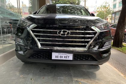 Hình ảnh Tucson Tiêu chuẩn 2019 màu đen