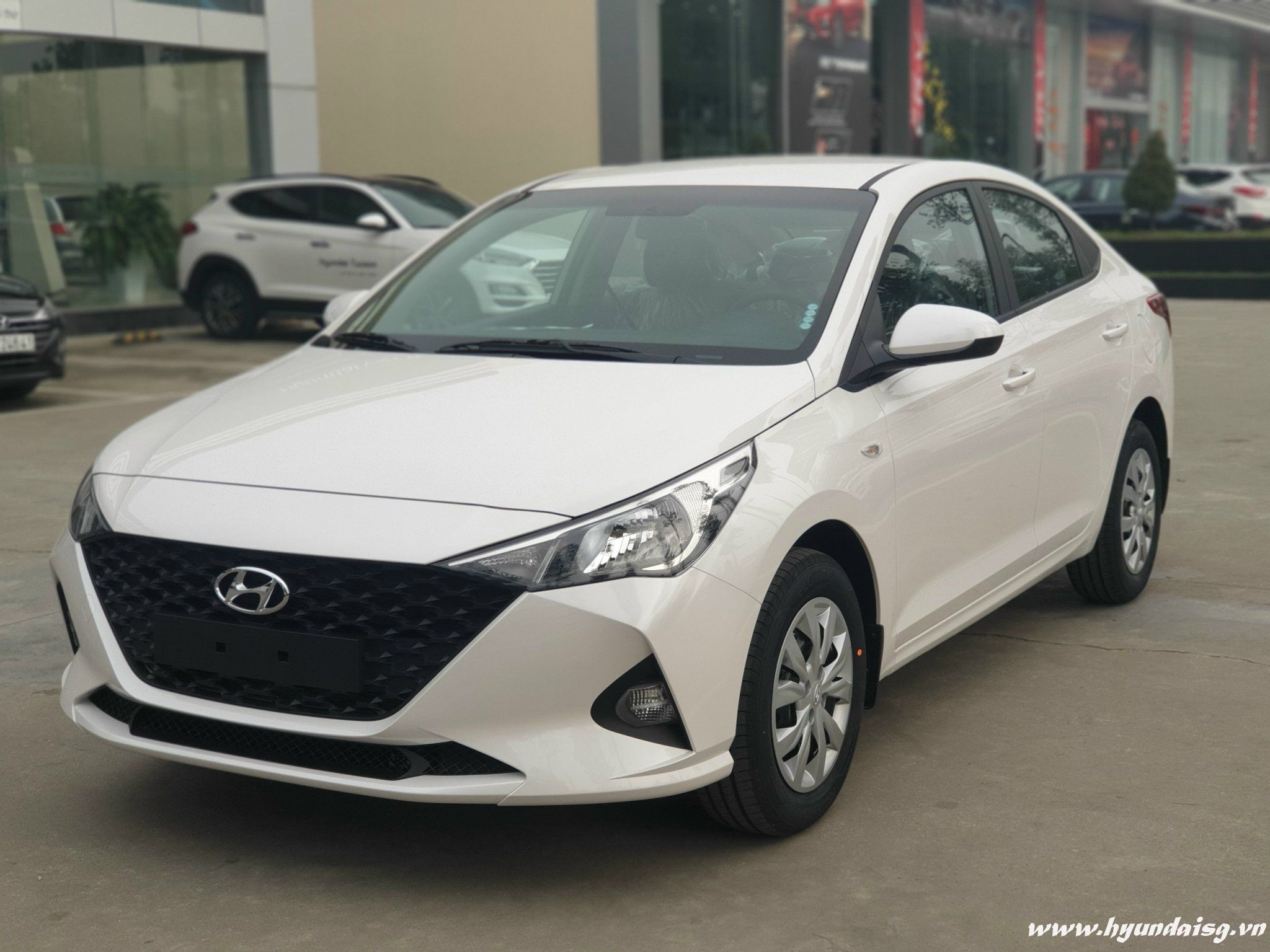 Hình ảnh Hyundai Accent 2021 màu trắng (số sàn bản thiếu) - Hyundai Sài Gòn