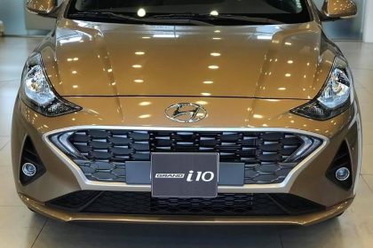 Hình ảnh I10 đuôi ngắn 2021 màu vàng cát (Bản tự động)