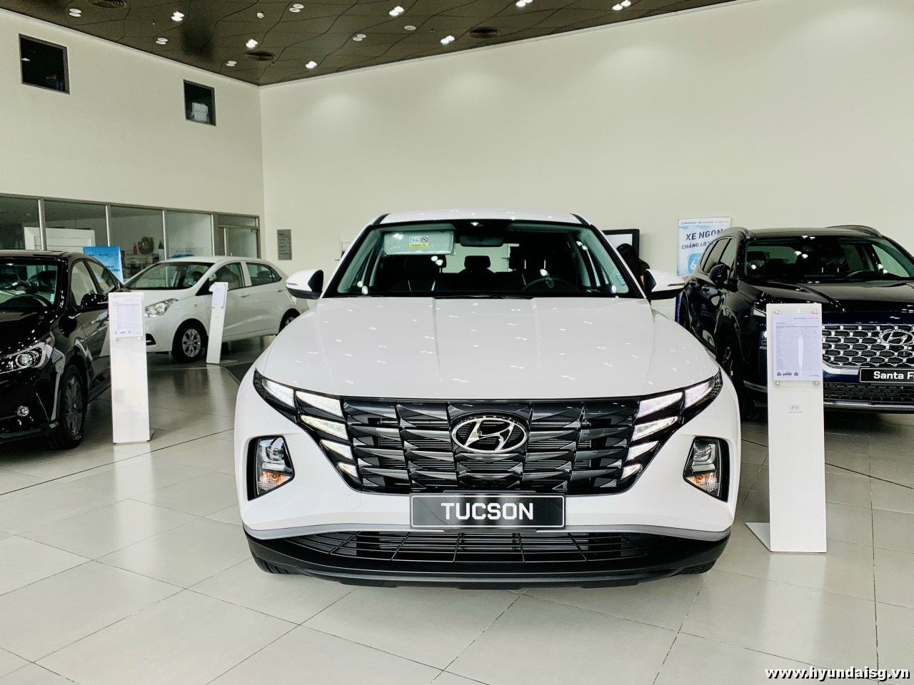 Read more about the article Bảng giá và chương trình khuyến mãi xe Hyundai tháng 3/2022