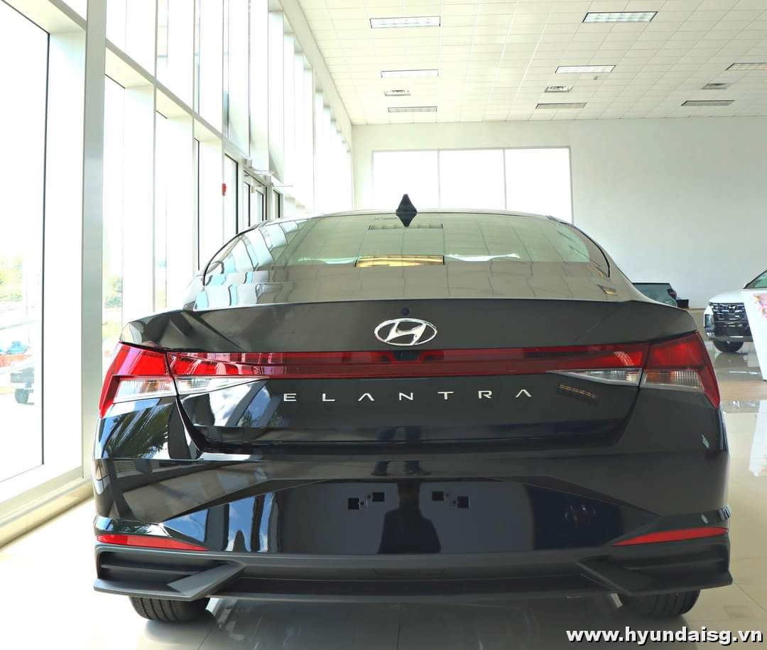 Hình ảnh Hyundai Elantra 2023 màu đen - Hyundai Sài Gòn