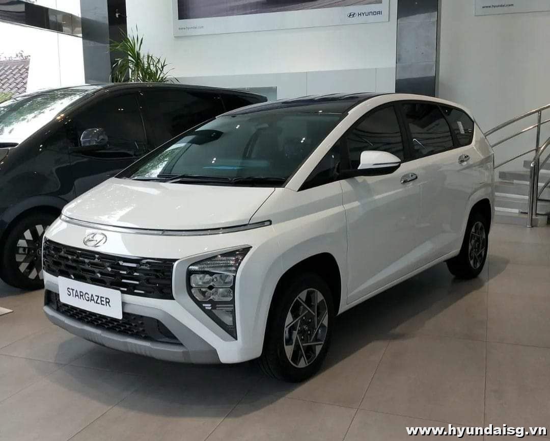 Hình ảnh Hyundai Stargazer ra mắt tại thị trường Việt Nam 4 Hình Ảnh Hyundai Stargazer ra mắt tại thị trường Việt Nam 3