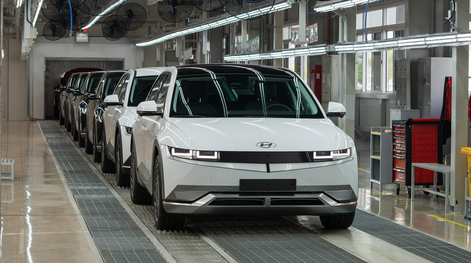 Read more about the article Bảng giá và ưu đãi xe Hyundai tháng 8/2023