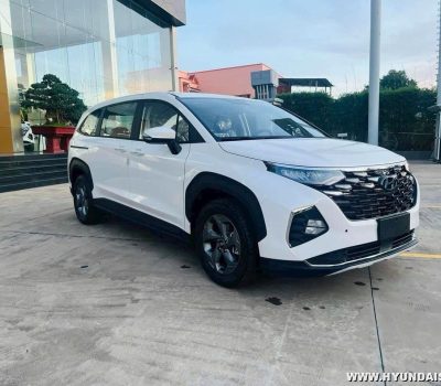 Hình ảnh xe Hyundai Custin màu trắng (bản tiêu chuẩn)